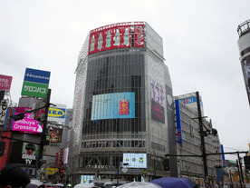 新生「SHIBUYA TSUTAYA」を写真で紹介--2階にスタバ、シェアラウンジ完備