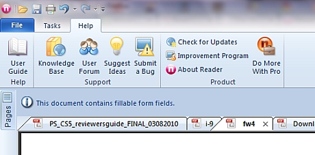 「ヘルプ」メニュー

　無料プログラムには珍しくないが、Nitro PDF Readerの「ヘルプ」メニューにはバグを報告したり意見を送ったりする機能があるほか、ナレッジベースやユーザーフォーラムへのリンクもある。