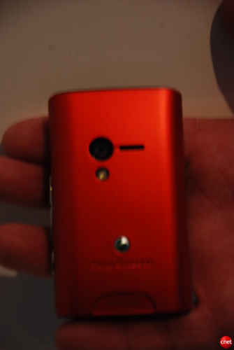 Xperia X10 mini

　背面にあるカメラ。