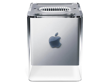 7. Apple「Power Mac G4 Cube」（2000年〜2001年）

　Power Mac G4 Cubeは、この10年間におけるAppleの数少ない大失敗作の1つであり、全くの不発だった。登場からわずか1年で生産終了となっている。美しい外観のデスクトップコンピュータだったが、高価で癖があった（例えば、標準的なサイズのグラフィックスカードを取り付けることができなかった）ため、市場を見つけることができなかった。