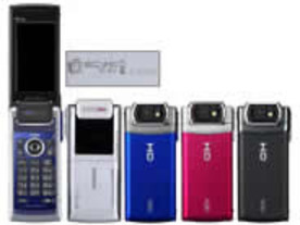 ECナビの携帯電話事業がスタート、4機種15色の端末を用意