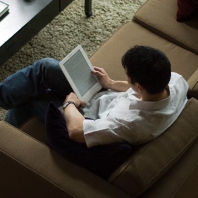 　Kindle DXは、2009年夏の出荷予定で、価格は489ドルになると発表されている。