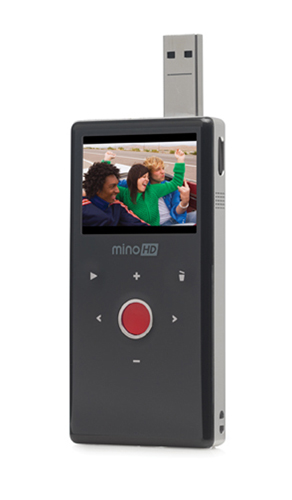 「Flip Video MinoHD」

　小型デジタルビデオカメラ「Flip Video」は、「Mino」ラインのおかげで、2009年も引き続き市場シェアを（そしてマインドシェアも）伸ばした。