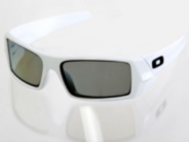 サングラスブランドのオークリー、3Dメガネを発表へ--価格は120ドル
