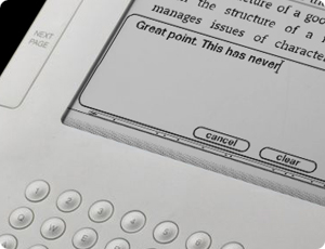 　Amazonによると、初代Kindleを注文してまだ商品を受け取っていない消費者は、自動的にKindle 2にアップグレードされる予定だという。