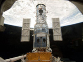 フォトレポート：ハッブル宇宙望遠鏡の修理に挑む--スペースシャトル「アトランティス」からの画像