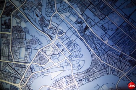 　オープンソースマッピングでは、場所に関する詳細な知識を持った地元の人々によって正確なマップが作成される。これは、OpenStreetMaps.orgにあるイラク・バグダッドのマップ。