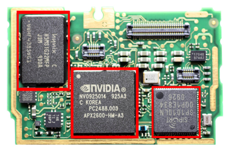 中央にあるのがZune HDの心臓部NVIDIA Tegra APX 2600プロセッサ。
写真提供はRapid Repair。同社の許可を得て使用している。