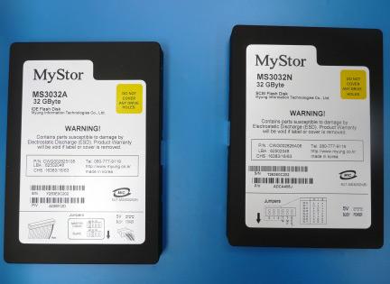 　Myung Information Technologiesが「MyStor」ブランドで展開しているソリッドステートドライブ（SSD）の新製品は、容量が32Gバイトで、IDE接続とSCSI接続の2タイプから選べる。価格はそれぞれ400ユーロ（600ドル）と500ユーロ（760ドル）だ。
