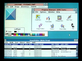 　Windows 3.0にはSoftware Development Kit（SDK）が付属しており、開発者がアプリケーションやデバイスドライバを書くことができた。