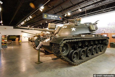 　このベトナム戦争時代に活躍した「M48A3」90mm銃搭載中戦車、通称「Patton 48」は、1960年代後半に米軍が初めてベトナムに投入した。1971年、修理のため米国に送り戻され、その後、南ベトナムに再投入され、1973年、南ベトナム軍によって使われた。その後、北ベトナム軍に奪われたが、1996年、個人収集家によって購入され、パットン博物館に譲られた。

　戦車の乗員は4名で、「M41」90mmライフル銃1丁、「M73」7.62mm機関銃1丁、「M2」50口径機関銃1丁が搭載されていた。重量は10万7000ポンド（約48.5t）で、最高速度は時速30マイル（約48.3km）、航続距離は300マイル（約482.8km）だった。