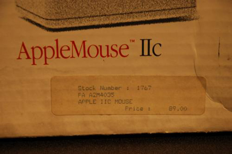 　AppleMouse IIcは1986年当時、89ドルだった。現在の価格に換算すると、166ドルになる。