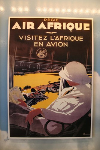 　A. Roquin氏が制作したAir Afriqueのポスターのレプリカ。