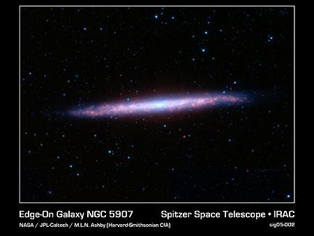 　その独特な形状から「Splinter Galaxy」（とげ銀河）としても知られる渦巻銀河「NGC 5907」は、竜座の中にある。かなり明るく、地球からだと銀河面を真横から見る向きに位置しているため、細長く見える。また、濃いちりの帯があり、米航空宇宙局（NASA）のSpitzer宇宙望遠鏡の画像では、赤く見える。

　中央の帯は可視光波長で明るく、星の光が遮られているため、この銀河は以前、2つの物体と間違えられ、NGC星表の初版では2つの項目が掲載されていた。1888年、J.L.E. Dreyerが発行したNGC星表は、当時知られていたすべての星雲と星団をまとめるために作成された。