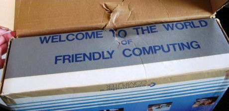 　1980年代初期からすでに、コンピュータメーカーはフレンドリーなユーザー体験を作り出そうとしていた。