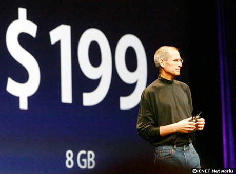 　スピードは2倍、価格は半分。新しい8GバイトiPhoneは199ドルから。