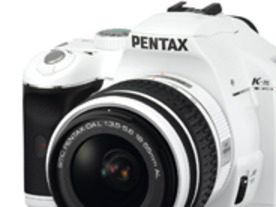 HOYA、ペンタックスのデジタル一眼「PENTAX　K-m」に限定ホワイトモデル