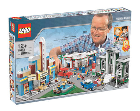 　LEGOの2008年版Town Plan。この製品のセット番号は10184で、1981個のブロックで構成されている。