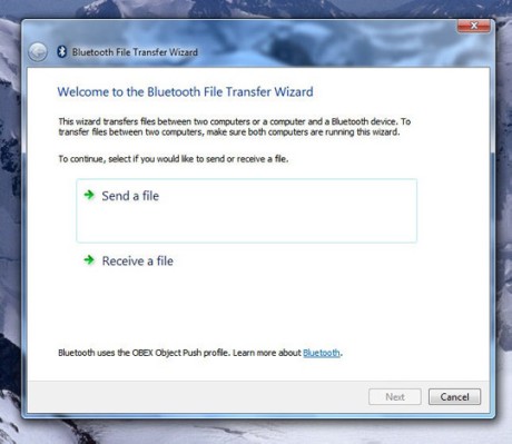 　新機能である「Bluetooth File Transfer Wizard」。Microsoft によると、Windows 7の今後のビルドで、そのほかのBluetooth機能も追加されるという。