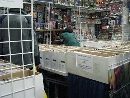 　WonderConに出店するベンダーのなかには、コミック作品の在庫を取りそろえているところもある。