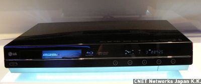 　LGはBlu-ray Disc／HD DVD対応機器を「Super Blu」というブランド名で展示していた。