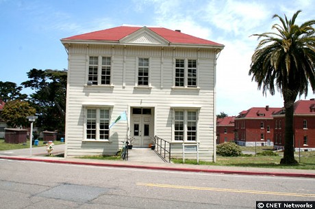 　サンフランシスコのプレ シディオにあるInternet Archiveのオフィス。以前は米軍基地として利用されていたこの施設は現在、主に非営利組織に利用されている。