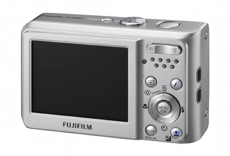 　FinePix F31fdの後部。複数のフラッシュ機能のほか、撮影モードによってシャッタースピードを変えることができる。富士写真フイルムの「i-Flash」システムを利用すれば、フラッシュの光量を、周りの明るさに応じて自動で調節してくれる。