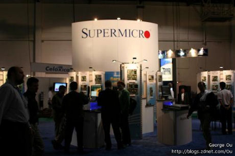 　Super Micro Computerのブース。Super Microは大手ホワイトボックスサーバベンダーのうちの1社である。