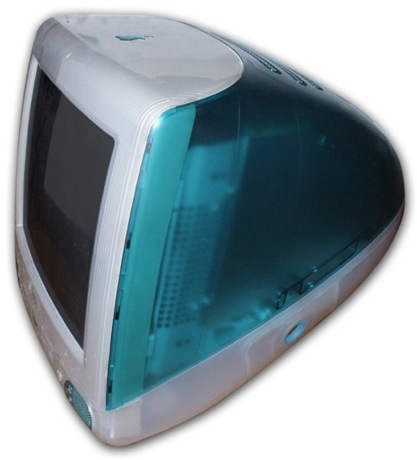 　最初のiMacの色はボンダイブルーと呼ばれていた。