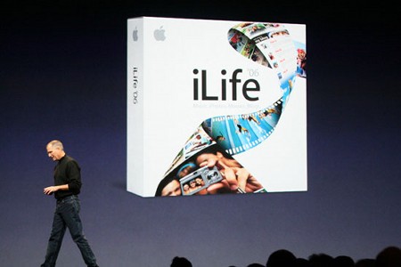　Jobsは講演の席上、iLife '06のコンポーネントであるiMovieのアップデートについても説明した。