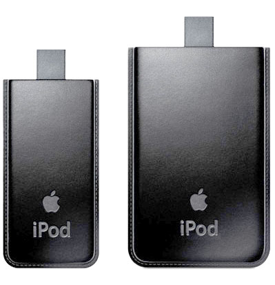 　AppleブランドのiPod用レザーケース。左側がiPod nano用で、右側がビデオiPod用。