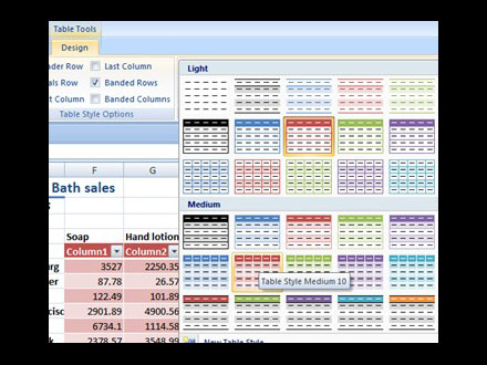 　Excel 2007 beta 2では、このような画面を使って表のデザインを決めてゆく。ここに自ら作成したデザインを追加することも可能だ。