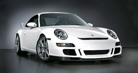 　Porscheの「Porsche 911 GT3」。415馬力のエンジンを搭載し、わずか4.3秒で停車状態から時速62マイル（約99km）まで加速可能。