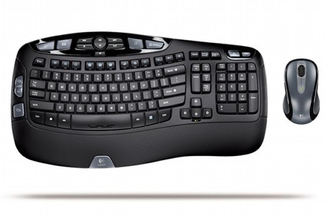 　Waveキーボードの曲線は、手と腕の両方の形にも合うように設計されている。Logitechは先ごろ机から浮かせて操作可能なマウスも公開している。