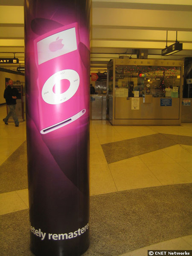 　サンフランシスコを走る電車BARTは、iPodの縄張りだと言ってもよいだろう。多くの広告や利用者。しかし、ここでついにZuneユーザーを見つけることとなる。