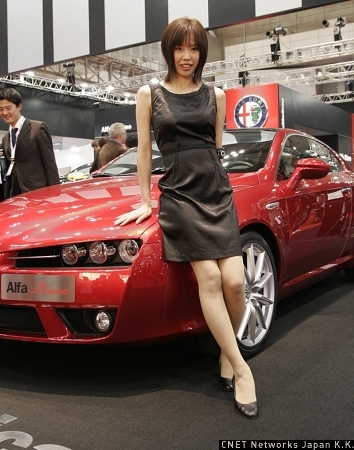 　アルファロメオの「アルファ ブレラ 2.2 JTS セレスピード (Alfa Unica仕様）」。日本初披露のモデルだ。