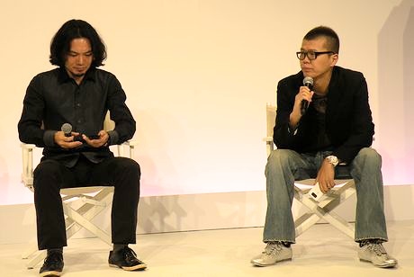 12月7日の会見には、審査員の守屋健太郎氏とおちまさと氏が登壇。コンテストで期待する作品や3D撮影のポイントをついて語った。
