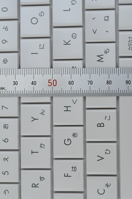 　縦方向のキーピッチも17.5mmでキーは正方形だ。