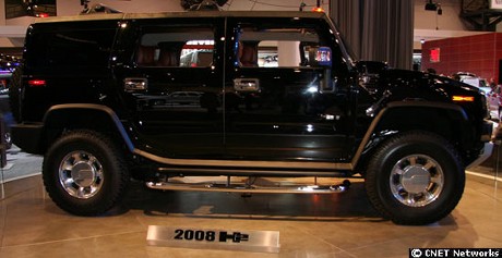 　GMのHummer H2の2008年モデル。GMのこれまでのSUVやトラックメーカーとしてのイメージを代表する車両だ。