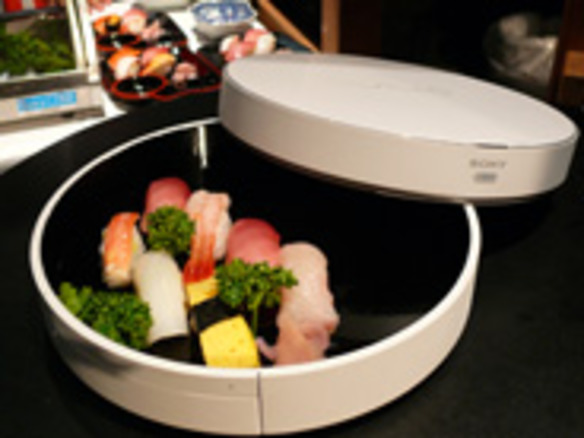 あの“おひつPC”が寿司桶になって登場！--ソニー、VAIO 10周年イベント開催