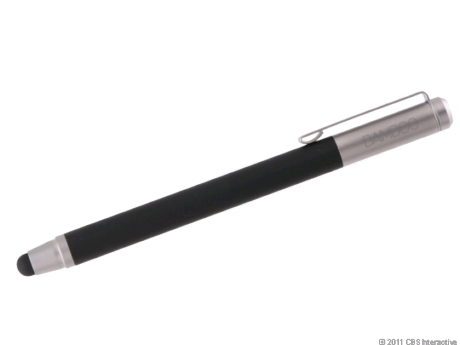 　ペンクリップは取り外し可能となっている。ペンの軸はボールペンと同じぐらいの太さだ。