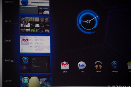 　画面の左側に表示される「Honeycomb 3.1」の新しいタスク切り替え。