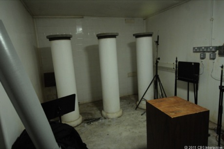 　これもAbbey Road Studiosの反響室だ。この部屋では、立ち並ぶ古い柱が狭い空間内で音を反響させる役割を果たしている。