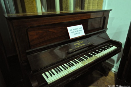 　第2スタジオの隅に置かれたこのピアノは「Lady Madonnaのピアノ」で、Paul McCartneyが同名のThe Beatlesの曲を演奏するのに使った。