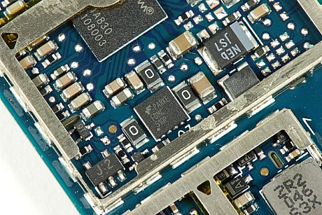 　Fairchild Semiconductor製のPチャネルMOSFET「FDMC510P」。