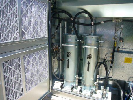 NTT Americaのデータセンターでは、バイオガスをBloom Energy製の燃料電池へとパイプで送り、電気へと変換する。