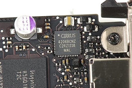 　Cirrus Logic製の「4206BCNZ」オーディオコントローラ。