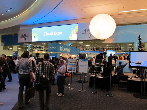 Salesforce.comは、世界最大規模のクラウドコンピューティングイベント「Dreamforce 2011」を米国時間8月30日から9月2日までの4日間、カリフォルニア州サンフランシスコのMoscone Convention Centerで開催した。
