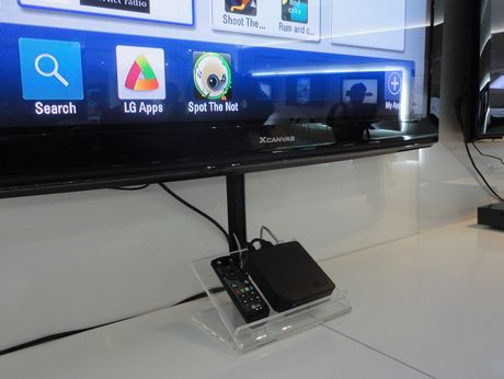 スマートテレビアップグレーダを使用すれば、通常のテレビでスマートテレビの機能が利用できるようになる。