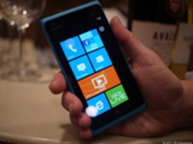 ノキア「Lumia 900」にかかる期待--大々的なマーケティングと成功までに残された時間